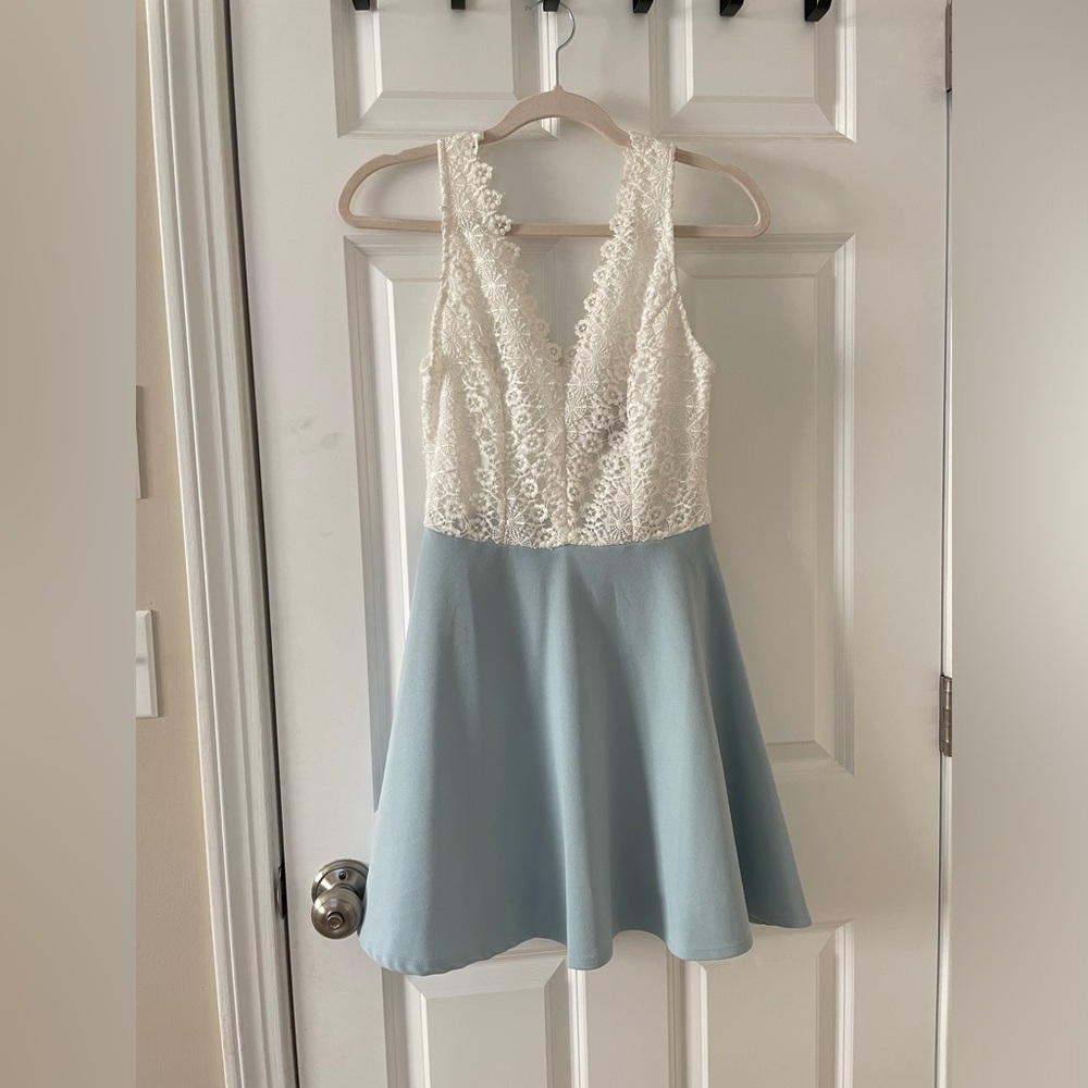 B. Smart homecoming dress